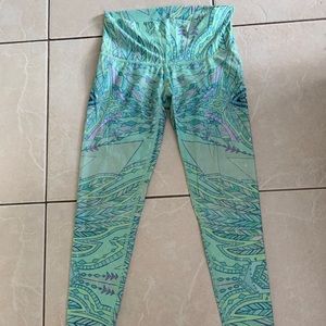 Teeki Pants size Small